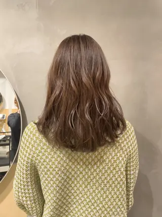 カラー 都築 菜美のヘアスタイル