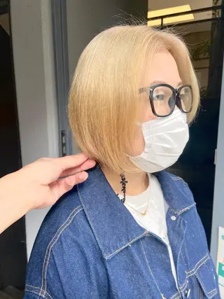 ミディアム カラー ショート/ウルフ ハイトーン/カイセイのヘアスタイル