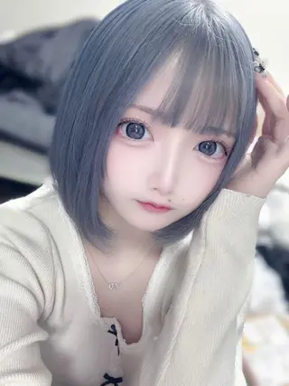 ミディアム 💖艶ハイトーン髪質 改善💖ケンシンのヘアスタイル