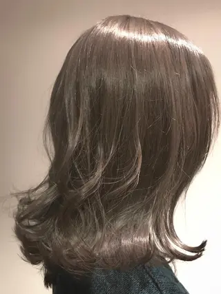 ミディアム カラー ひろせ かなのヘアスタイル