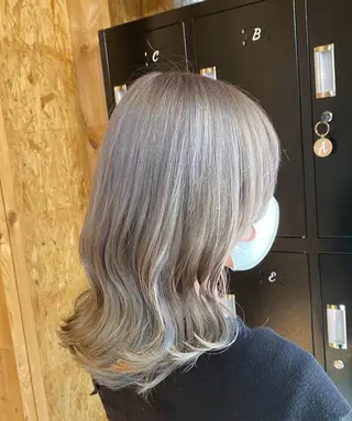 ミディアム 💕モテベージュ 🧡NANAKO🧡のヘアスタイル