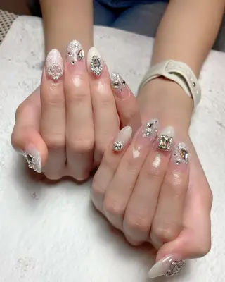 ネイル Feel ‪‪☺︎‬Yuriaのネイルデザイン