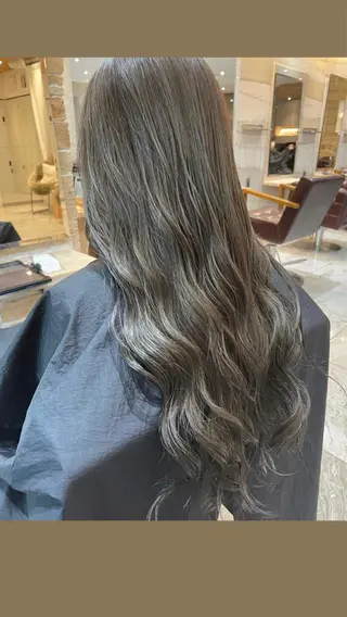 ロング カラー 阿見 大成のヘアスタイル