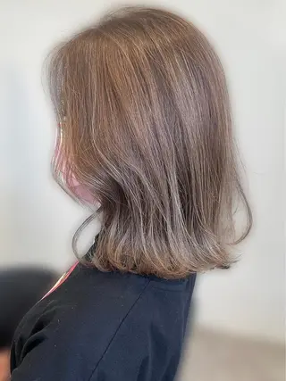 ミディアム カラー 山下 仁愛のヘアスタイル