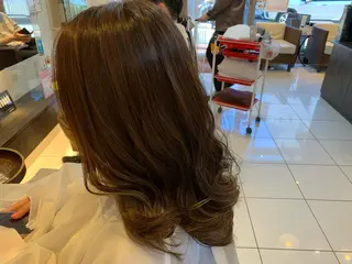 ロング ヘッドスパニスト YUZURIのヘアスタイル