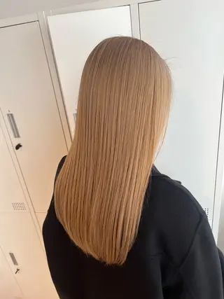 セミロング little心斎橋所属・美髪/髪質改善/ カラー/シャケのヘアスタイル