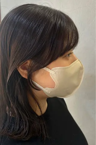 ミディアム カラー mono / Manatoのヘアスタイル