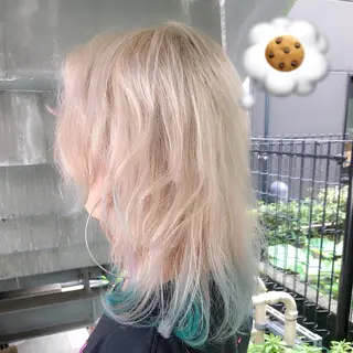 ミディアム サイレント美容師 アイリィのヘアスタイル