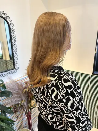 セミロング カラー 🩷ハイトーン透明感 レイヤー🩷ユリカのヘアスタイル