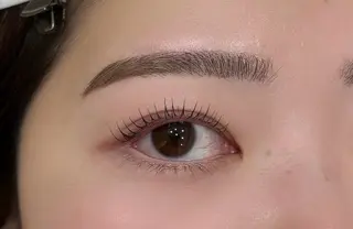 マツエク・マツパ une FEMINの眉毛・アイブロウイメージ