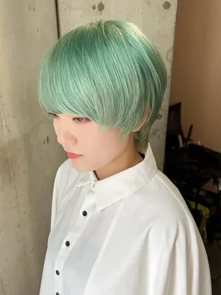 ショート カラー ヘアアレンジ lani ブリーチ /ダブルカラーのヘアスタイル