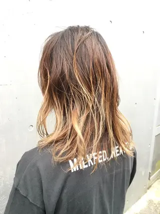 カラー 🏄MUSASHI カラー/レイヤー/のヘアスタイル