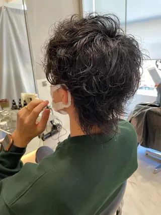 パーマ メンズ オリーブ カラー✨有坂映哉のヘアスタイル