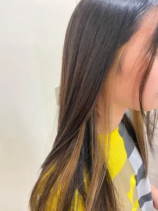 ロング カラー ワタナベ リリコのヘアスタイル