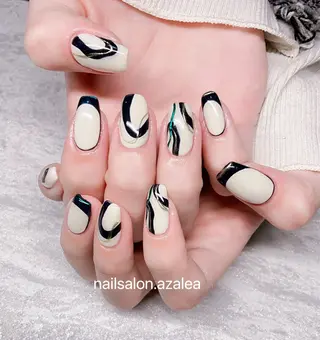 ネイル R inのネイルデザイン