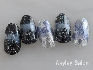 ショート カラー ネイル Aayley アイリ―サロンのネイルデザイン