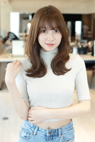 ミディアム AFLOAT TOKYOのヘアスタイル