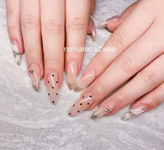 ネイル R inのネイルデザイン