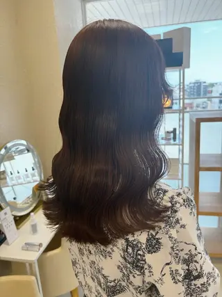 セミロング 推し活/韓国/ブリー チカラーminamiのヘアスタイル