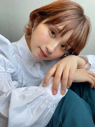 ショート レイヤー/インナー カラー🦋ルイのヘアスタイル