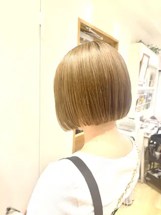 ショート カラー EIGHT新宿 新井彩斗のヘアスタイル