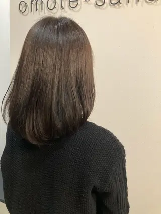 セミロング カラー 京谷 宥のヘアスタイル
