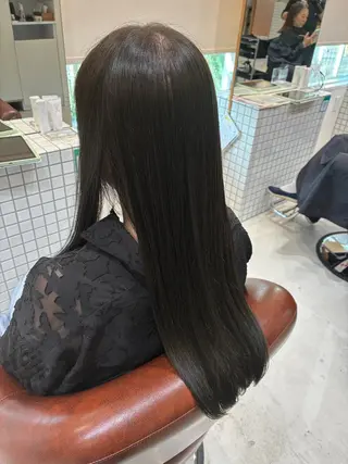 ロング 手嶌 彩乃のヘアスタイル