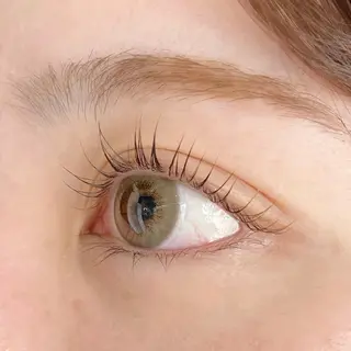 マツエク・マツパ 安藤 結花のヘアスタイル