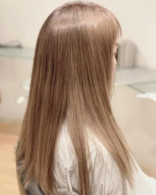 ロング カラー 秋葉 一郎のヘアスタイル