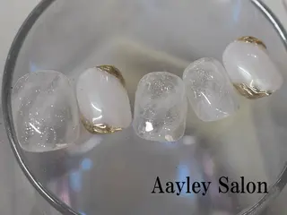 ショート カラー ネイル Aayley アイリ―サロンのネイルデザイン