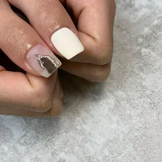 ネイル S. JEWELのネイルデザイン