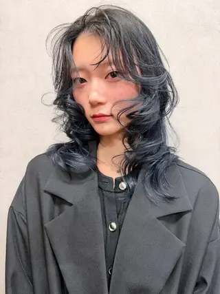 ミディアム カラー AiM 大名　似合わせカットのヘアスタイル