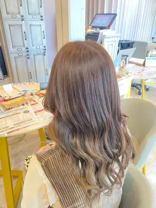 ロング かまだ しおりのヘアスタイル
