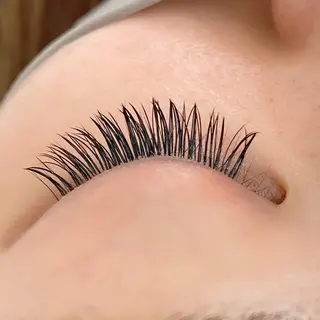 マツエク・マツパ まつげ屋さんLAPU AYAKAのマツエク・マツパデザイン