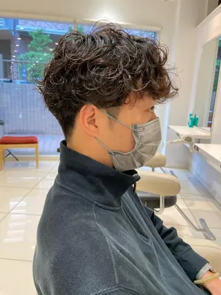 ショート パーマ メンズ 大澤 健介のヘアスタイル