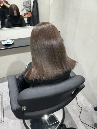 ミディアム カラー Eir-Luxe所属・縮毛/髪質改善 上野颯太のヘアスタイル