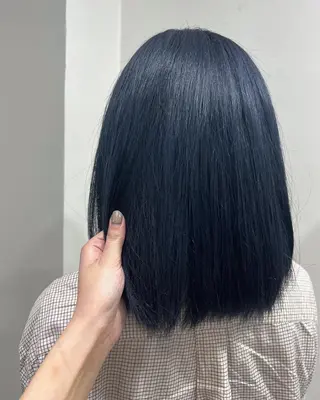 ミディアム カラー 樽川 紗月のヘアスタイル