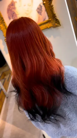 ロング カラー 飯星慧斗 /ブリーチ、縮毛矯正のヘアスタイル