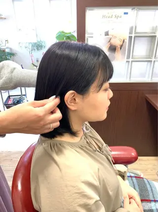 ミディアム 岩尾 志保のヘアスタイル