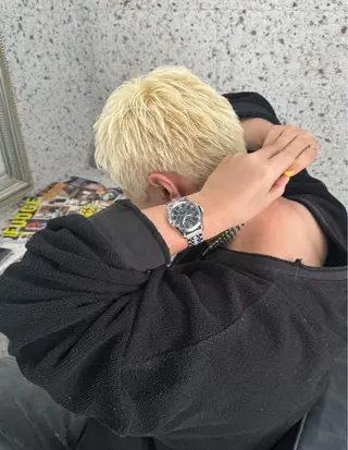 ショート 有人/バレイヤージュ /シャドールーツのヘアスタイル