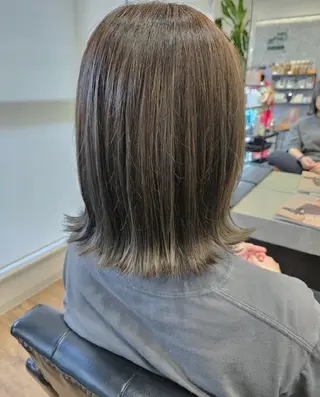 ミディアム カラー 関口 友菜のヘアスタイル