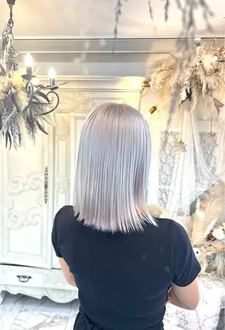 セミロング カラー Armoire所属・安藤悠里/ハイトーン /デザインカラーのヘアスタイル