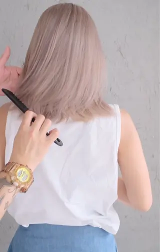 セミロング カラー Mariana/ 鶴原-ハイライトのヘアスタイル