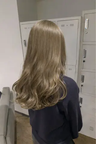 ロング カラー 🦋ナチュラルカラー /ブリーチ🥀恵佑のヘアスタイル