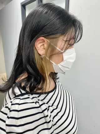ミディアム カラー コマツリサ ROCCO eastのヘアスタイル