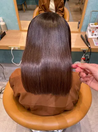 ミディアム 縮毛矯正 髪質改善 韓国風レイヤー 吉田のヘアスタイル