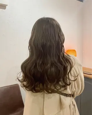 ロング 義本 風佳のヘアスタイル