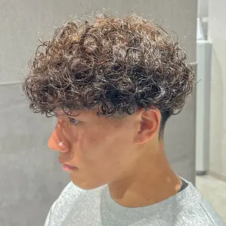 ショート パーマ メンズ フェザーパーマ職人 🪶ryosukeのヘアスタイル