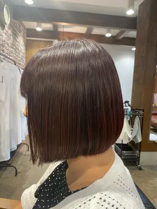 ショート カラー 沖田 舞衣のヘアスタイル