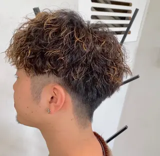 ショート パーマ メンズ ナツハラ サトシのヘアスタイル